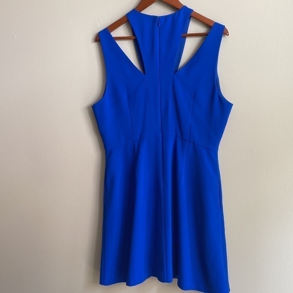 CeCe Blue Cocktail Dress w/Pockets - Picture 4 of 5